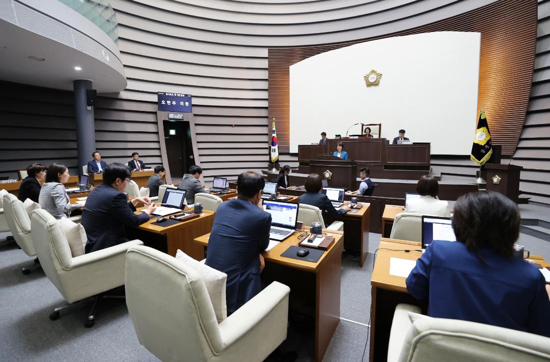 '제302회 광주시의회 제1차 정례회 제1차 본회의' 게시글의 사진(10)