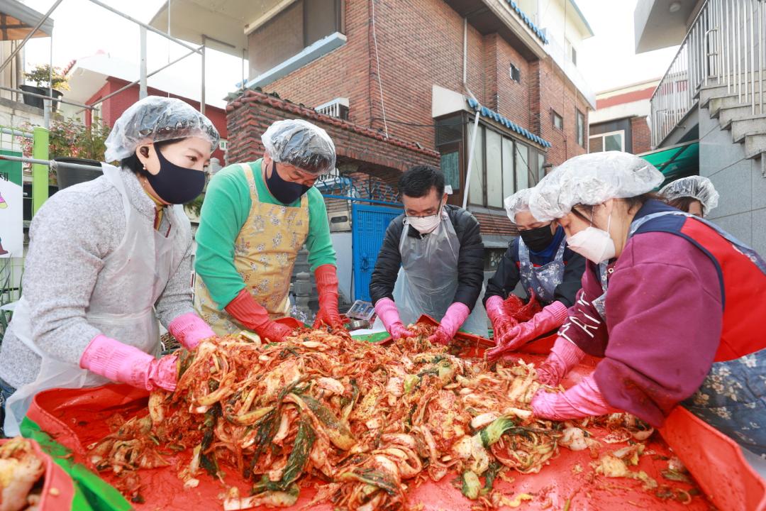 '역동 도시재생 주민협의체 사랑의 김장김치 나눔행사' 게시글의 사진(7)