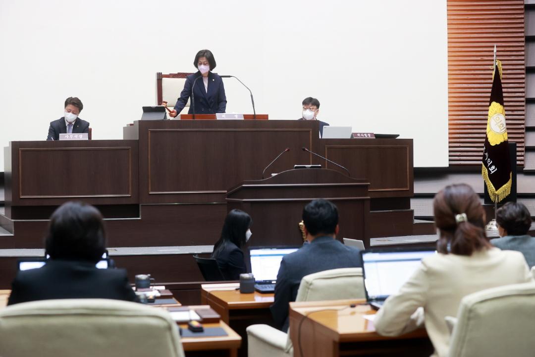 20221024 제297회 광주시의회 임시회 제2차 본회의 (9).JPG